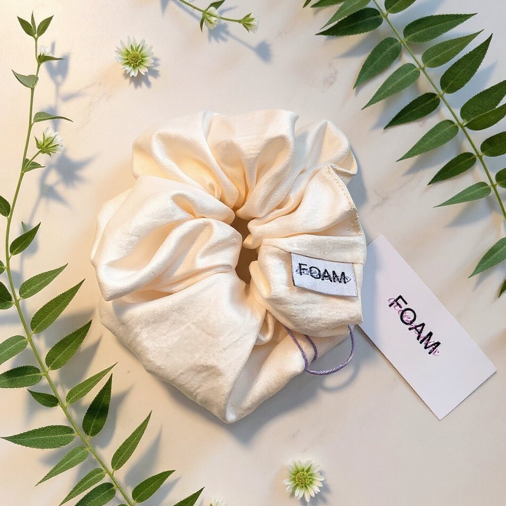 FOAM Scrunchie i satin